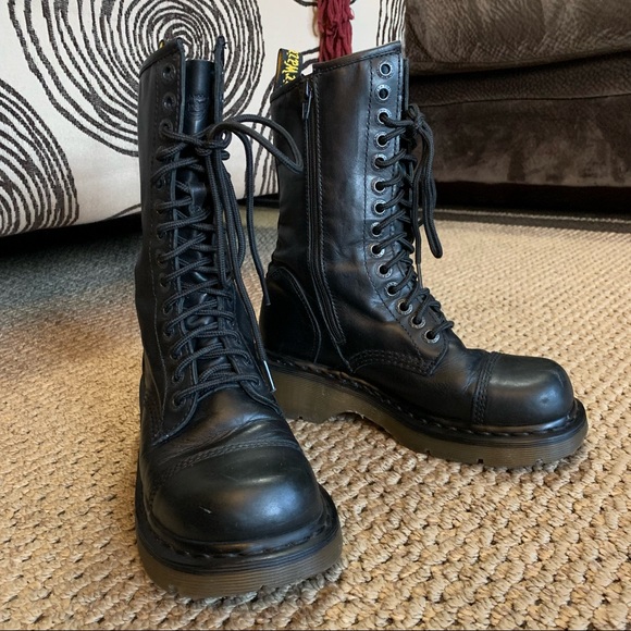 Dr Martens Vintage 9s Miranda Boots 